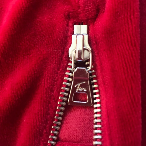 Two by Vince Camuto Red Crew Neck Velour Sweater Sz S - Picture 3 of 4
